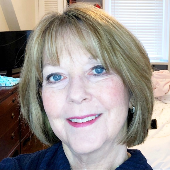 Meet your Posher, Beth - Picture 1 of 1